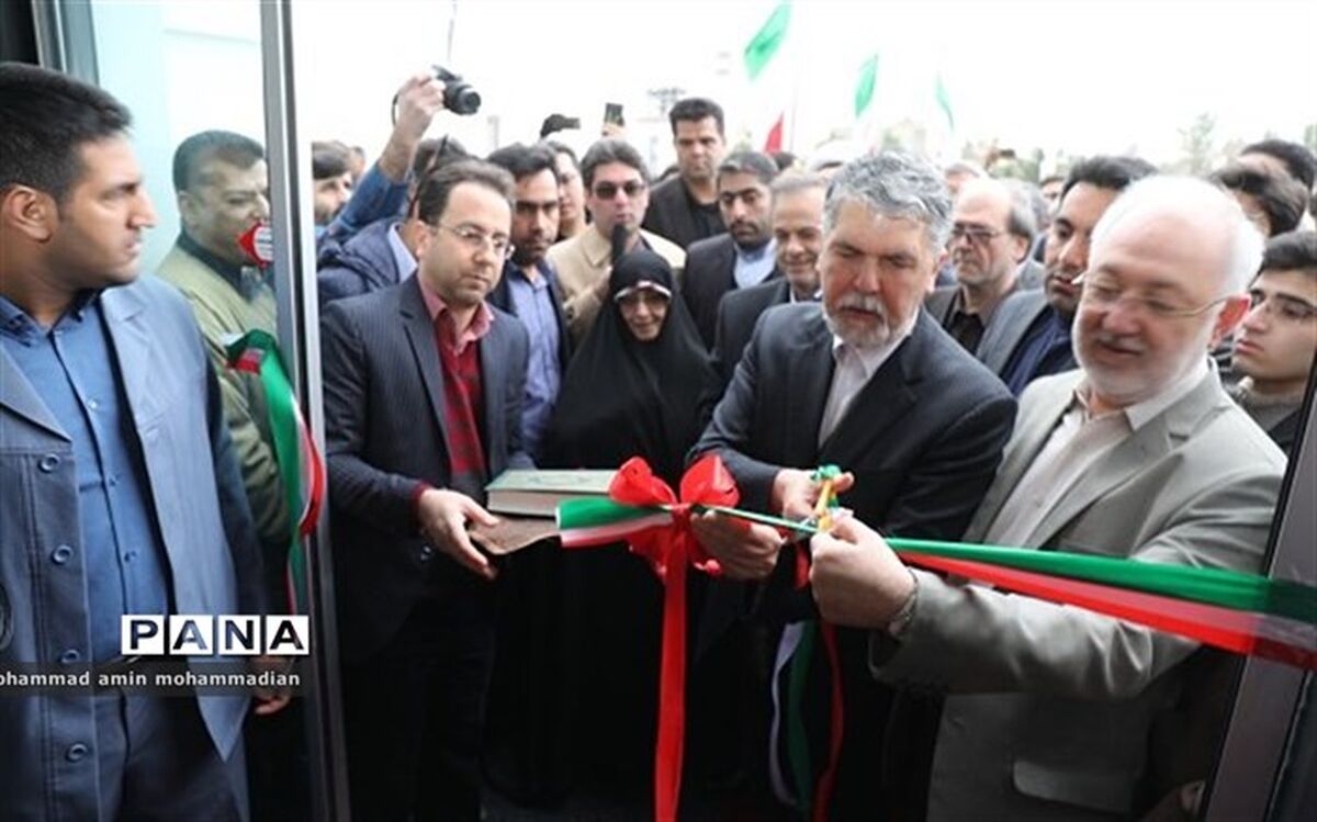 کتابخانه مرکزی مشهد به بهره برداری رسید