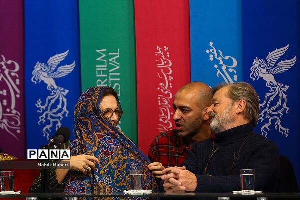 نشست‌های پرسش و پاسخ فیلم‌های ششمین روز سی و هفتمین جشنواره فیلم فجر