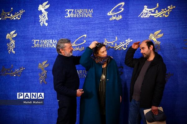 در حاشیه ششمین روز سی و هفتمین جشنواره فیلم فجر