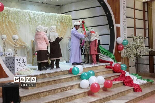 جشن انقلاب در مدارس قم