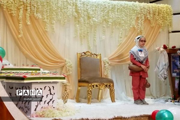 جشن انقلاب در مدارس قم