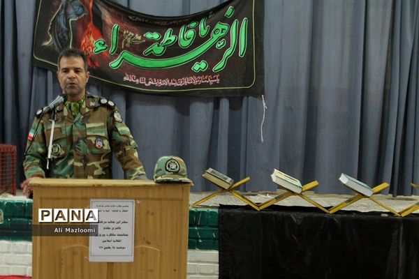 افتتاح نمایشگاه انقلاب درهنرستان فنی و حرفه‌ای ابوذر