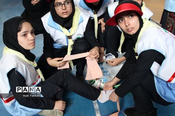 مانور یاوران انقلاب پیشتازان کهریزک در چهلمین سالگرد انقلاب اسلامی