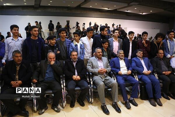 نشست‌های پرسش و پاسخ فیلم‌های هفتمین روز سی و هفتمین جشنواره فیلم فجر
