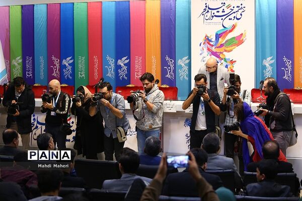 نشست‌های پرسش و پاسخ فیلم‌های هفتمین روز سی و هفتمین جشنواره فیلم فجر