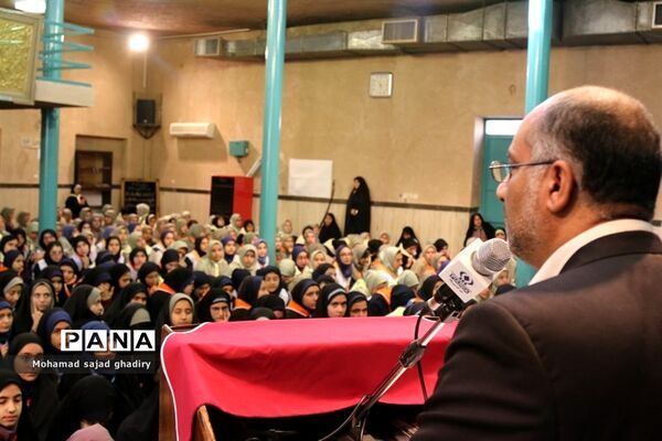 حضور پیشتازان فاطمی در حسینیه جماران در ایام مبارک دهه فجر