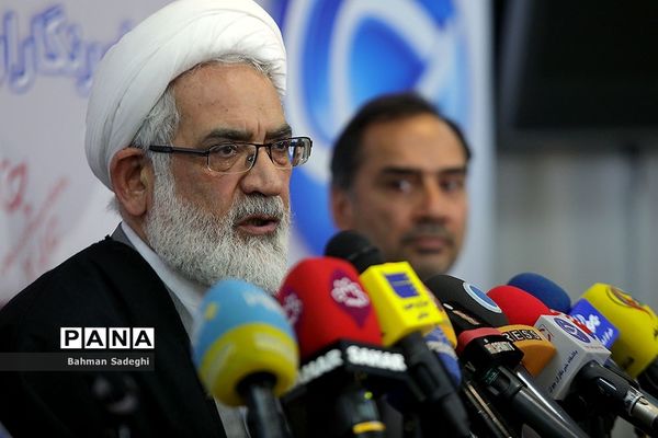 نشست خبری آغاز به کار دبیرخانه بازخوانی دهه ۶۰