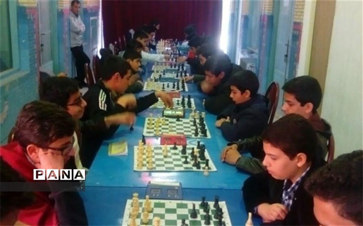 درخشش دبیرستان شهید ذوالفقاری در مسابقات قهرمانی  شطرنج مدارس پسرانه  میبد