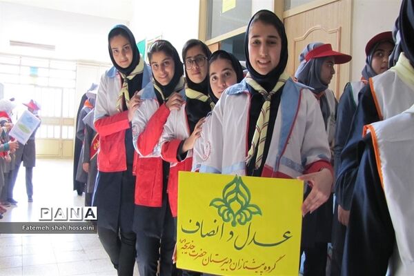 اجرای مانور یاوران انقلاب در شهرستان فیروزکوه