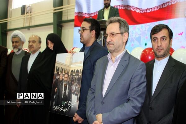 افتتاح دو پروژه ورزشی  دربهارستان با حضور وزیر ورزش و جوانان