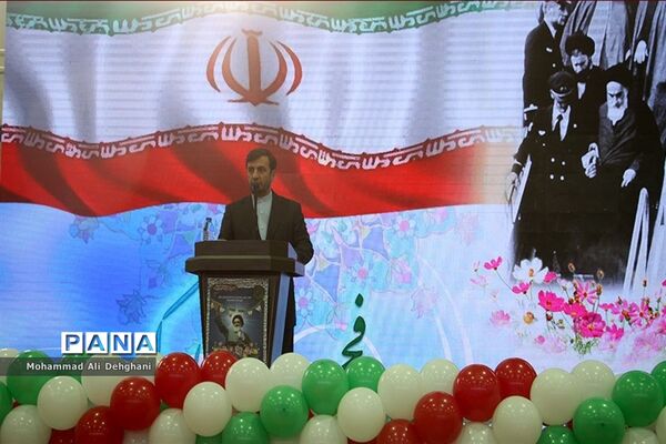 افتتاح دو پروژه ورزشی  دربهارستان با حضور وزیر ورزش و جوانان