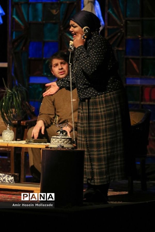 تئاتر «روزهای بی قوام» در ارومیه