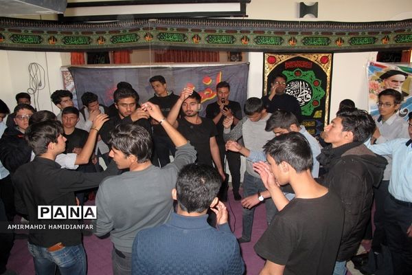 برگزاری مراسم عزاداری هنرجویان هنرستان خلیج فارس به‌مناسبت شهادت حضرت زهرا (س)