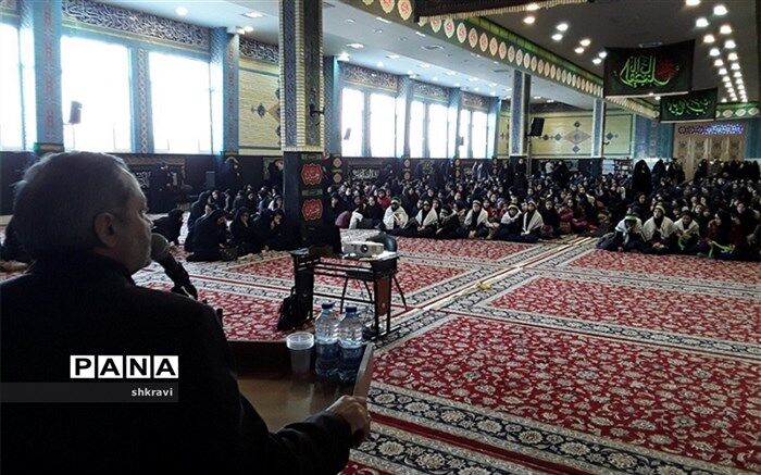 همایش بزرگ "فرزندان خمینی دختران فاطمی"درطرقبه شاندیز برگزار شد