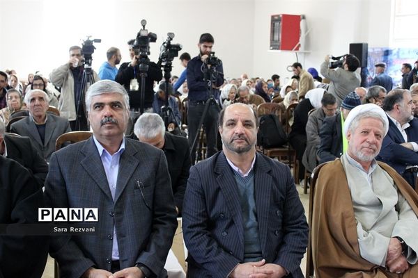 مراسم عطرافشانی و گلباران مزارشهدای ادیان توحیدی