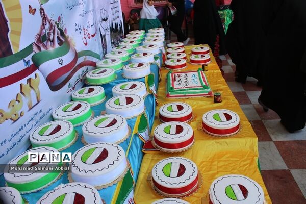 پخت چهل کیک به‌مناسبت چهلمین سالگرد انقلاب در مدرسه شمس یک ناحیه یک اهواز