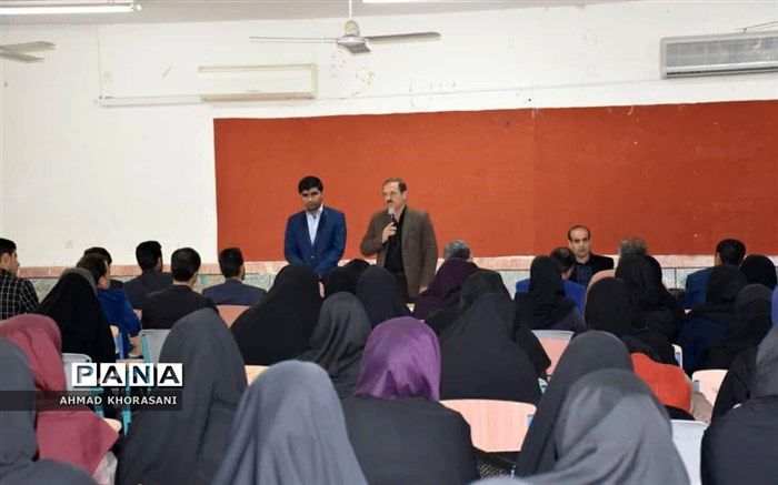 برگزاری کارگاه های آموزشی توانمندسازی آموزگاران ابتدایی  در لالی