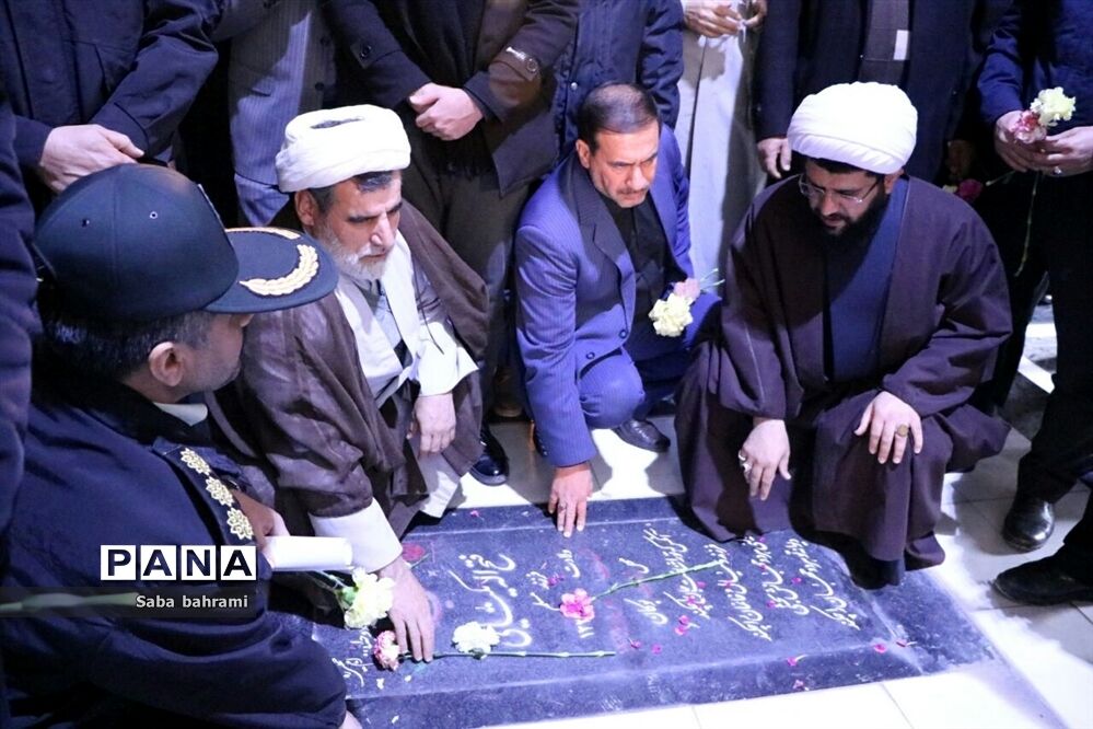 برگزاری مراسم عطرافشانی قبور شهدا در شهرقدس