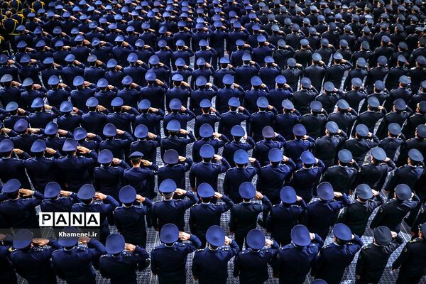 دیدار فرماندهان و کارکنان نیروی هوایی ارتش با رهبر انقلاب