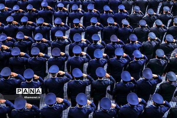 دیدار فرماندهان و کارکنان نیروی هوایی ارتش با رهبر انقلاب