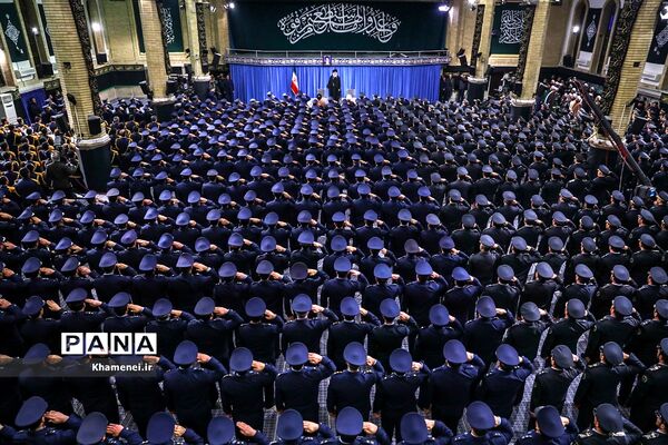دیدار فرماندهان و کارکنان نیروی هوایی ارتش با رهبر انقلاب