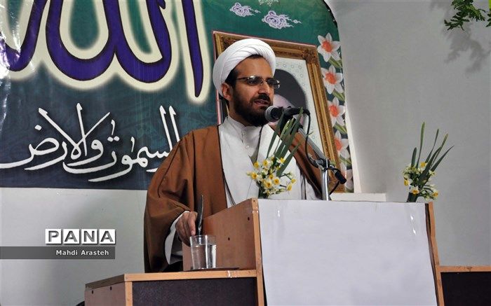 امام جمعه خوسف:  دشمن از هیچ توطئه  فرو گذار نکرده است