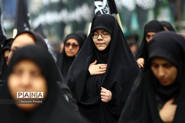 اجتماع بزرگ هیئت‌‌های عاشورای فاطمی در میدان هفت تیر