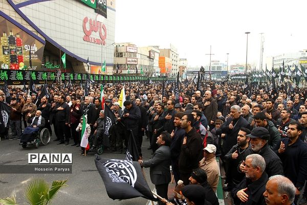 اجتماع بزرگ هیئت‌‌های عاشورای فاطمی در میدان هفت تیر
