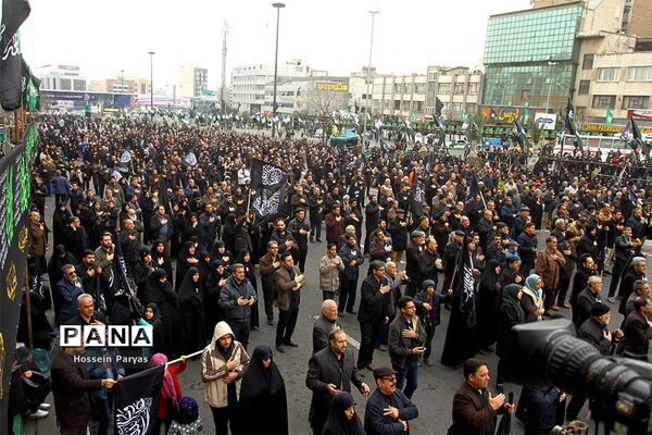 اجتماع بزرگ هیئت‌‌های عاشورای فاطمی در میدان هفت تیر