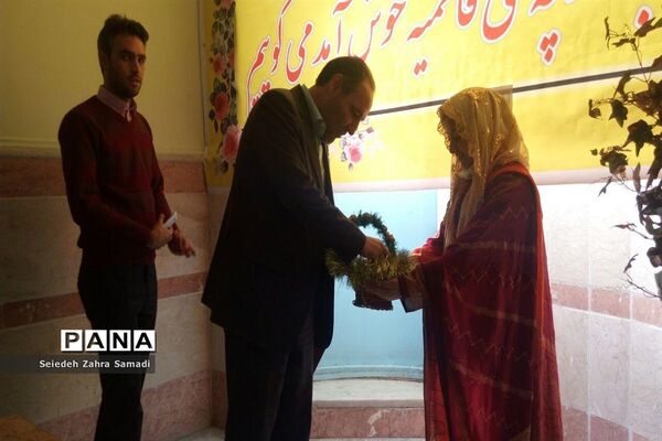بازارچه مدرسه فاطمیه شهرستان ملارد