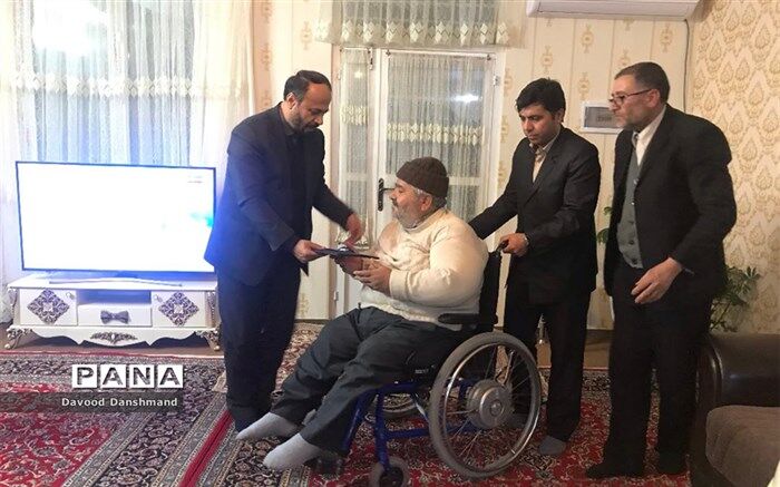 دیدار مدیرکل و معاونین راه و شهرسازی خراسان شمالی با خانواده معظم شهداء و جانبازان