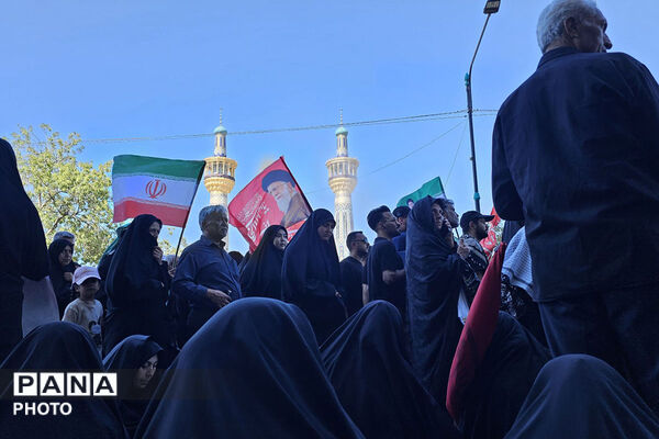 مشهد در سوگ؛ بدرقه باشکوه رهبر شهید انقلاب در جوار بارگاه رضوی