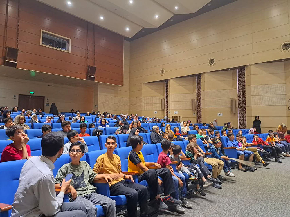 برگزاری همایش «زیر سقف خانه» در قم