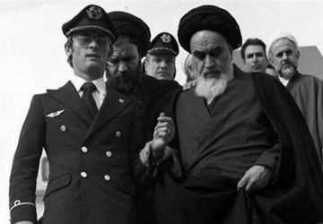 دانش‌آموزان آبادان سالروز ورود امام خمینی(ره) به کشور را گرامی داشتند