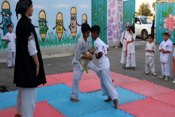 آیین افتتاح کلاس ورزش مدرسه ۲۲ بهمن روستای مندکان شهرستان پاکدشت  