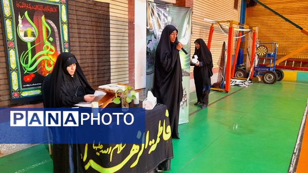 برگزاری مراسم دهه فاطمیه‌ در دبیرستان شاهد عصمت ناحیه۳ کرج