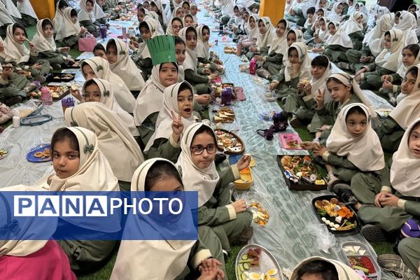برگزاری مراسم صبحانه سلامت در دبستان نیلوفر رفیعی ناحیه دو شهرری 