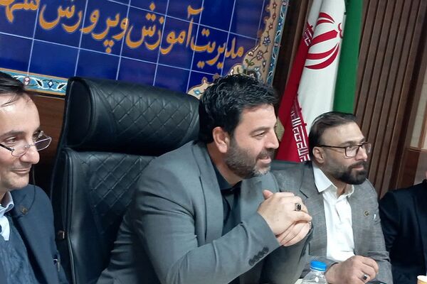آیین تجلیل از پژوهشگران و فناوران برتر آموزش و پرورش ورامین 