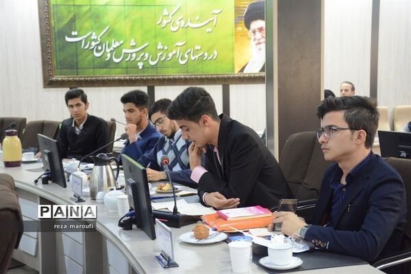 دومین نشست نمایندگان نهمین دوره مجلس دانش‌آموزی قطب دو کشور در ارومیه 3