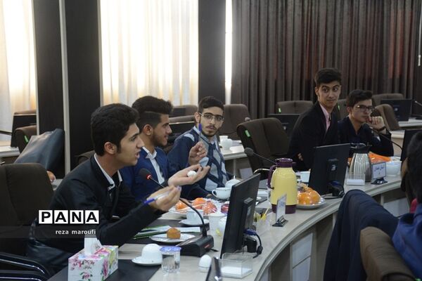 دومین نشست نمایندگان نهمین دوره مجلس دانش‌آموزی قطب دو کشور در ارومیه 3