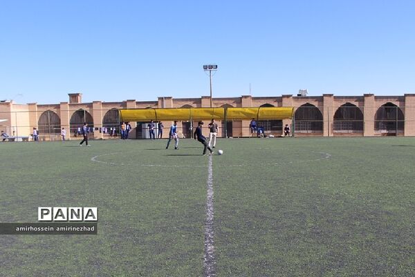 افتتاحیه مسابقات فوتبال دبیرستان ایرانشهر