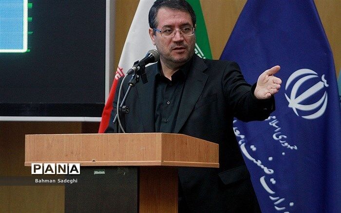 وزیر صنعت تاکید کرد: دولت صادرات به افغانستان و عراق را تسهیل می‌کند