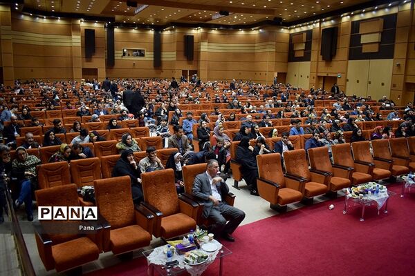جشن انقلاب ویژه کارکنان ستادی آموزش و پرورش آذربایجان شرقی