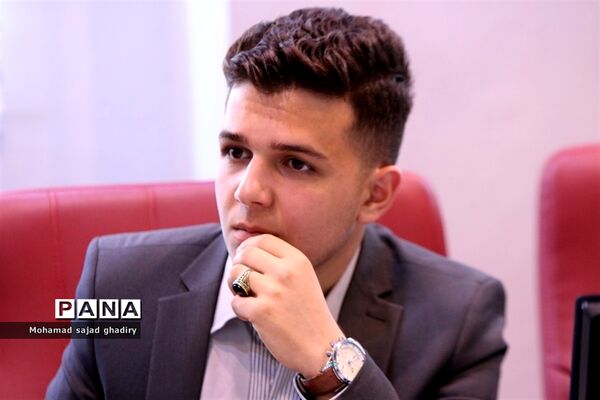 دومین نشست قطبی نهمین دوره مجلس دانش‌آموزی
