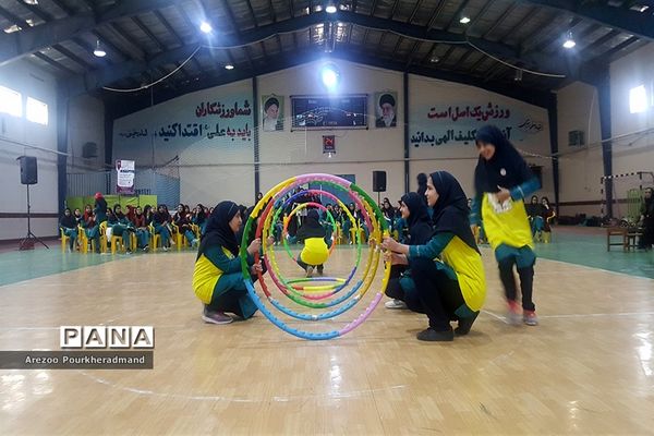 اختتامیه پنجمین دوره المپیاد ورزشی درون مدرسه‌ای به میزبانی دبیرستان دکتر شاهی ناحیه یک یزد
