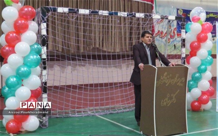 معاون تربیت بدنی و سلامت آموزش و پرورش استان: المپیاد ورزشی فرصتی برای ایجاد فضایی بانشاط در مدارس است