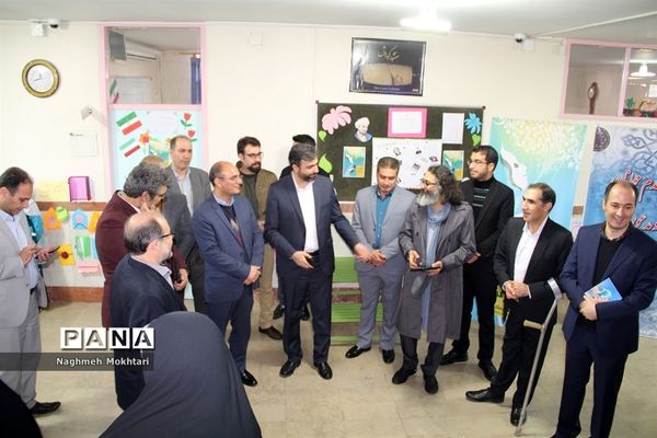 هفته سرود و نمایش در ناحیه یک ری