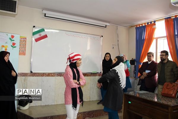 هفته سرود و نمایش در ناحیه یک ری