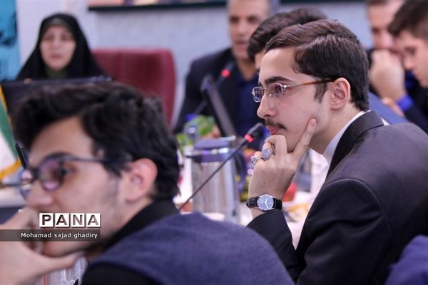 دومین نشست قطبی نهمین دوره مجلس دانش‌آموزی-2