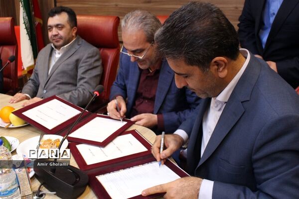 نشست قائم مقام وزیر با مدیرکل و مسئولان آموزش و پرورش شهرستان‌های تهران